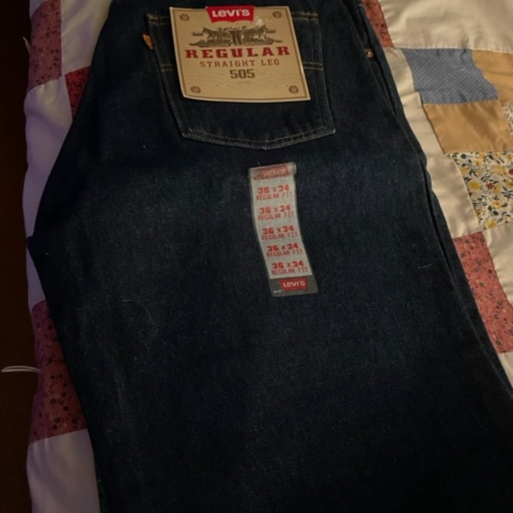 NWT Levi’s 505 Straight Fit Mens Jeans 36 X 34 New!